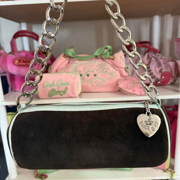 SOLD Y2K Vintage “I Love Juicy “ Brown Barrel Bag - Picture 3 of 8